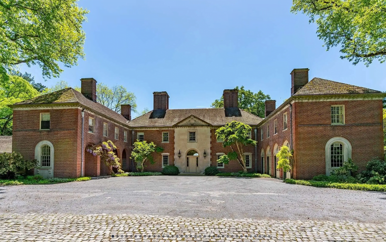 Looking to Buy a Home in Manhasset, NY During the Summer of 2024: Your Ultimate Guide